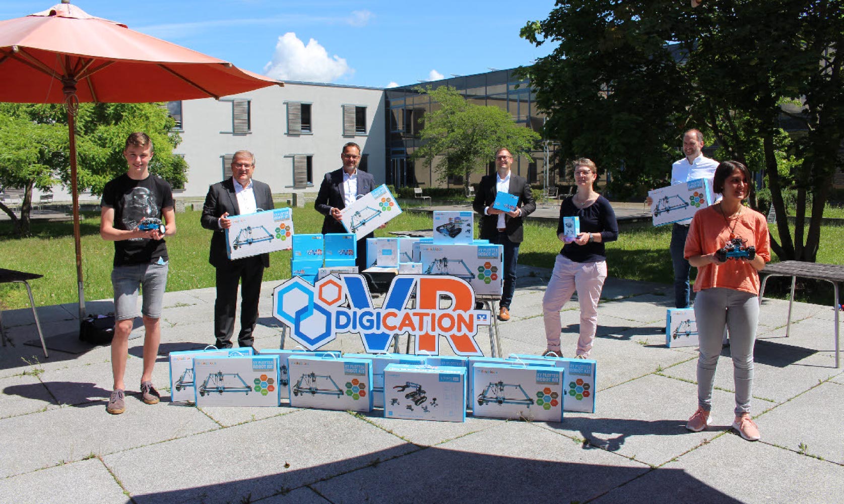 Auch das Kreisgymnasium Neuenburg erhält Lernmaterialien von VR-DIGICATION